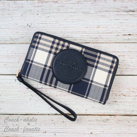 NWT Coach C8680 Dempsey Phone Wallet With Garden Plaid Print And Coach Patch - Picture 5 of 9